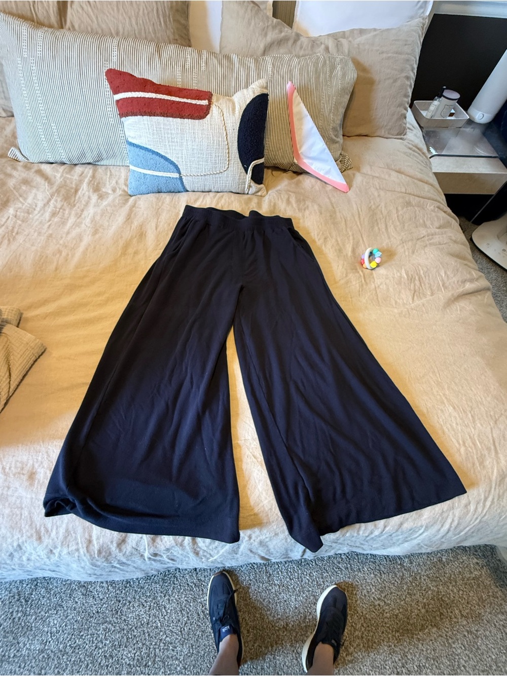 Bleusalt Wide-Leg Culotte Pants - Picture 2 of 6